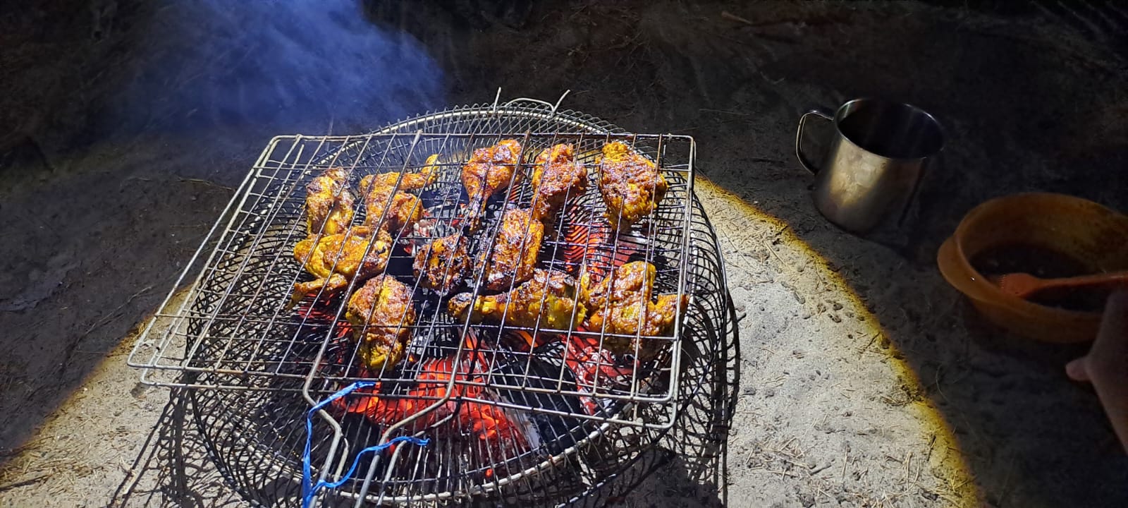 Ayam bakar menu makan malam santri saat camping